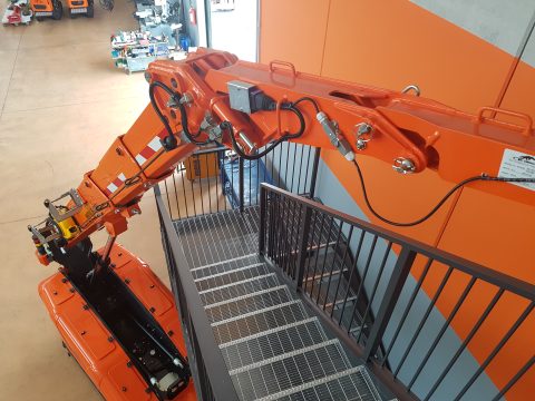 Endless crane configurations